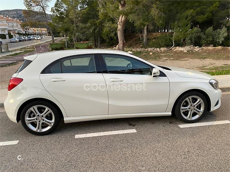 Usado Mercedes A200 Urban 136 CV (100 kW) 2015 Blanco Berlina