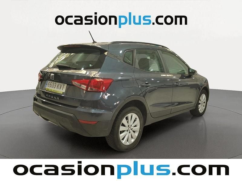 Usado Seat Arona Style 116 CV (85 kW) 2019 Gris SUV