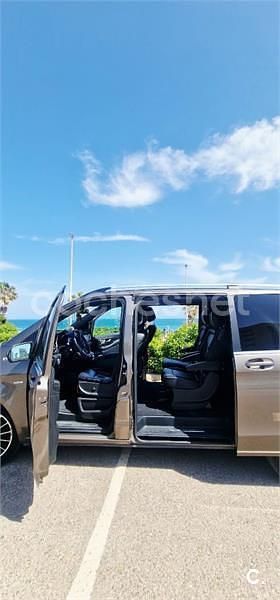 Usado Mercedes V250 Exclusive 204 CV (150 kW) 2017 Gris / plata Monovolumen