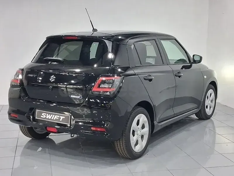 Nuevo Suzuki Swift 81 CV (59 kW) 2026 Negro Utilitario