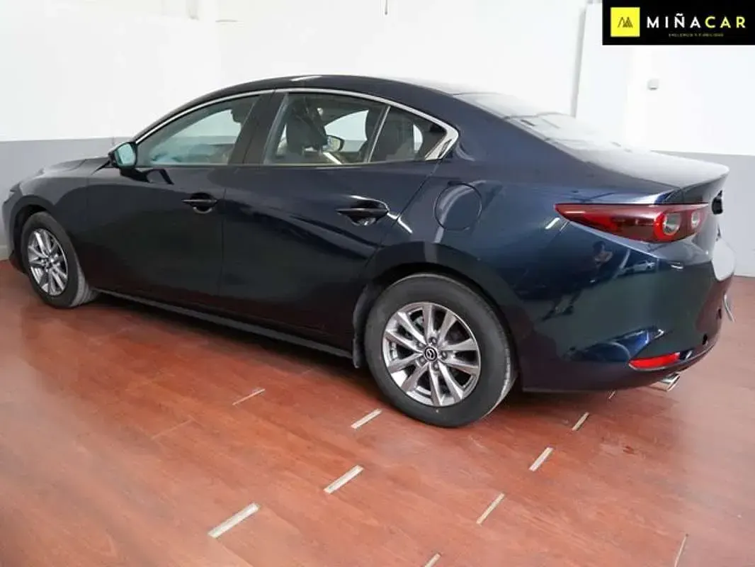 Usado Mazda 3 Center-Line 140 CV (102 kW) 2025 Azul Berlina