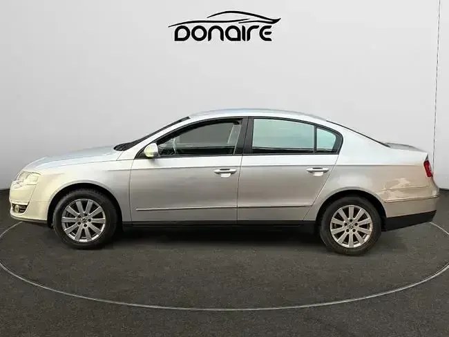 Usado VW Passat Highline 140 CV (102 kW) 2006 Gris Berlina
