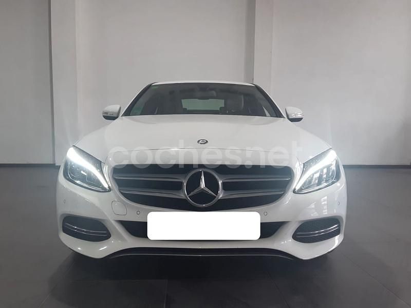 Usado Mercedes C220 170 CV (125 kW) 2014 Blanco Berlina