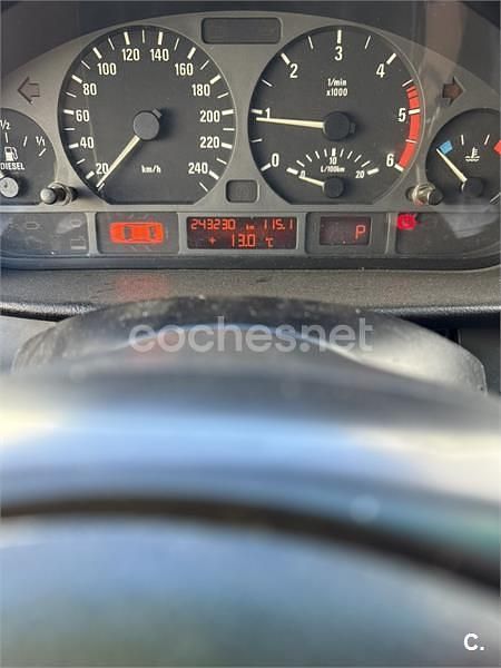 Negro Usado 2013 BMW 330 Gran Turismo Berlina | 5000 € - Imagen 1/4