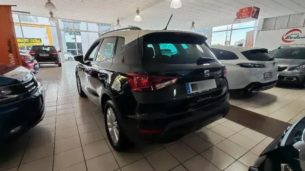 Usado Seat Arona Style 115 CV (84 kW) 2025 Negro SUV