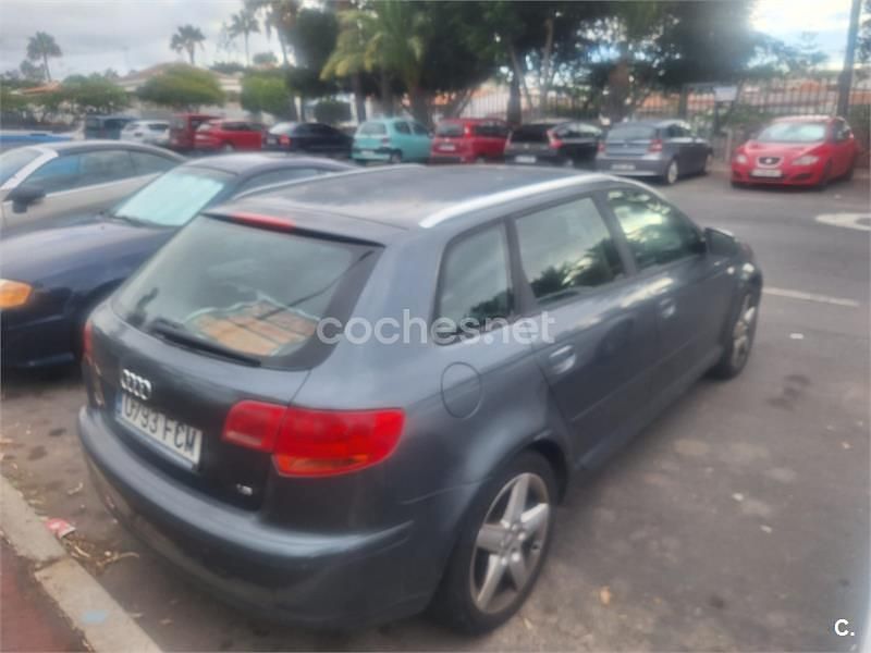 Usado Audi A3 Ambition 102 CV (75 kW) 2006 Gris / plata Berlina