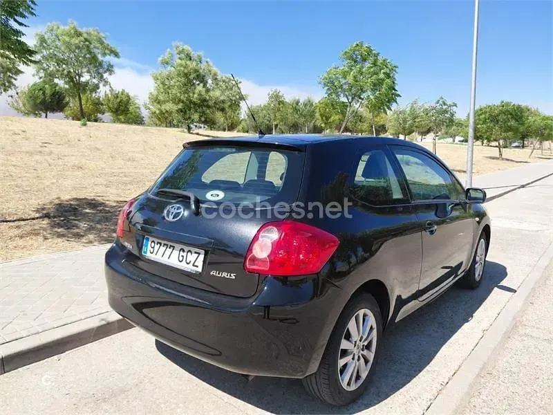 Usado Toyota Auris Sol 124 CV (91 kW) 2008 Negro Utilitario