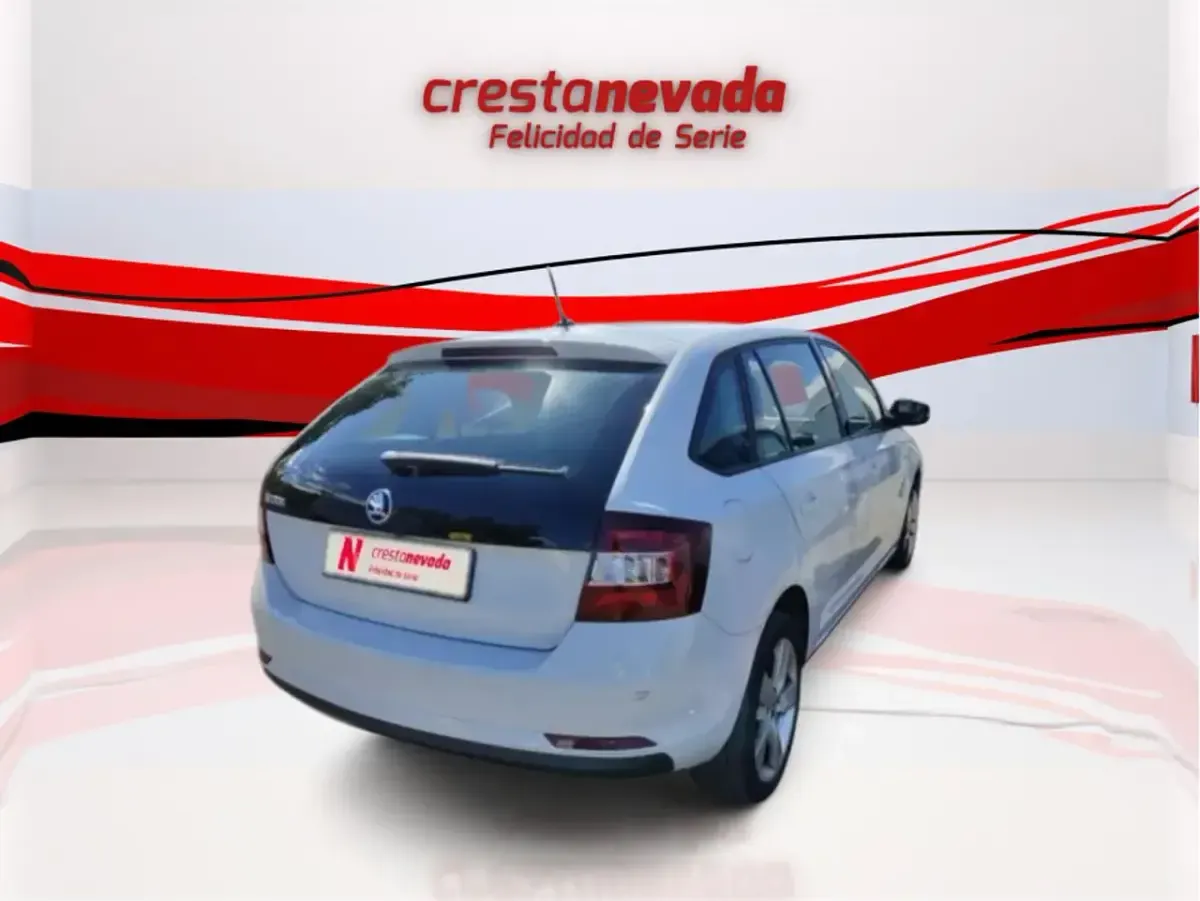 Usado Skoda Rapid Style 90 CV (66 kW) 2018 Blanco Utilitario