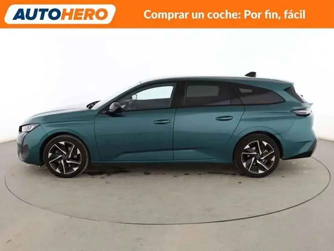 Usado Peugeot 308 Allure 131 CV (96 kW) 2022 Verde Familiar