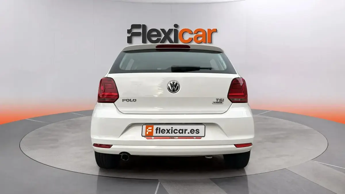 Usado VW Polo 90 CV (66 kW) 2017 Blanco Berlina