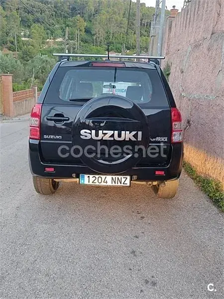 Usado Suzuki Grand Vitara 129 CV (94 kW) 2012 Negro SUV
