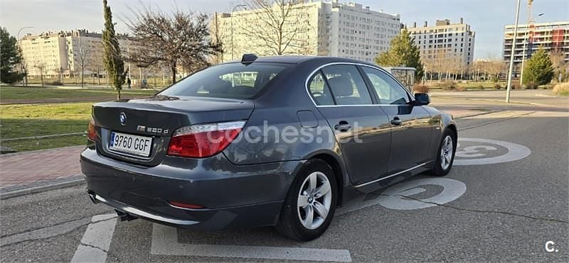 Usado BMW 520 177 CV (130 kW) 2009 Gris / plata Berlina