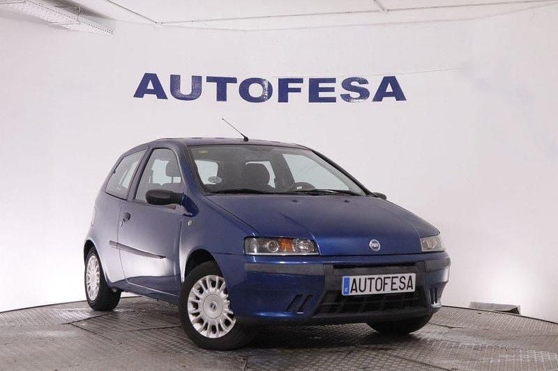 Usado Fiat Punto Dynamic 80 CV (58 kW) 2003 Azul Utilitario