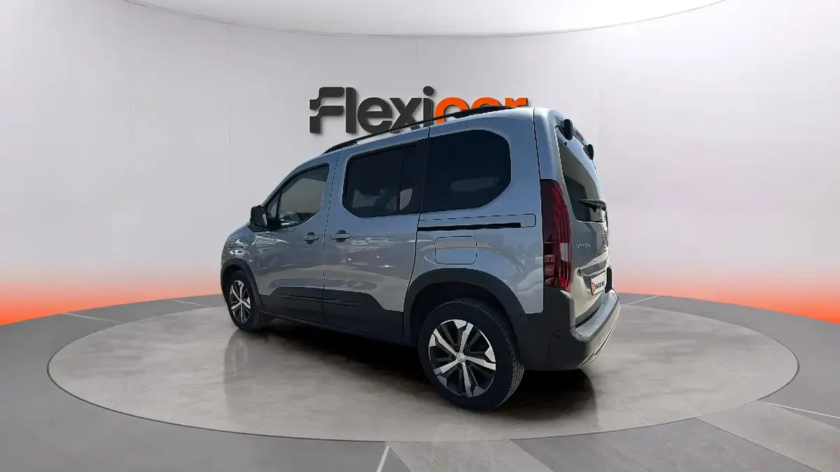 Usado Peugeot Rifter GTi 102 CV (75 kW) 2023 Gris Monovolumen