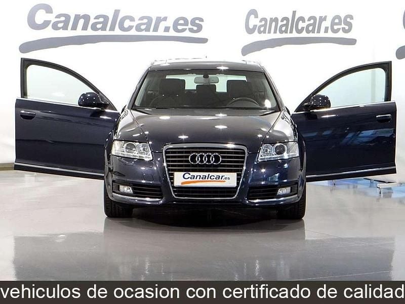 Usado Audi A6 170 CV (125 kW) 2010 Azul Familiar