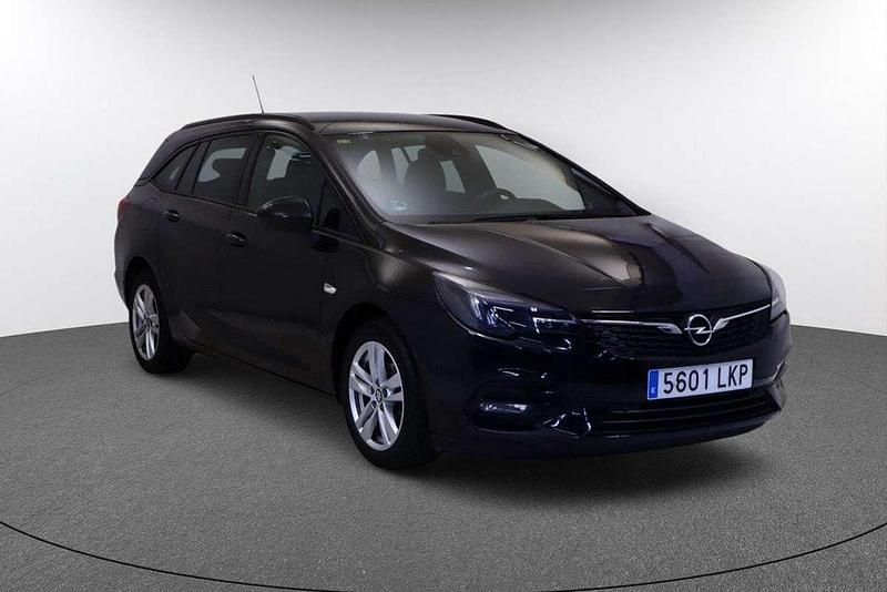 Usado Opel Astra Ultimate 145 CV (106 kW) 2020 Negro Familiar