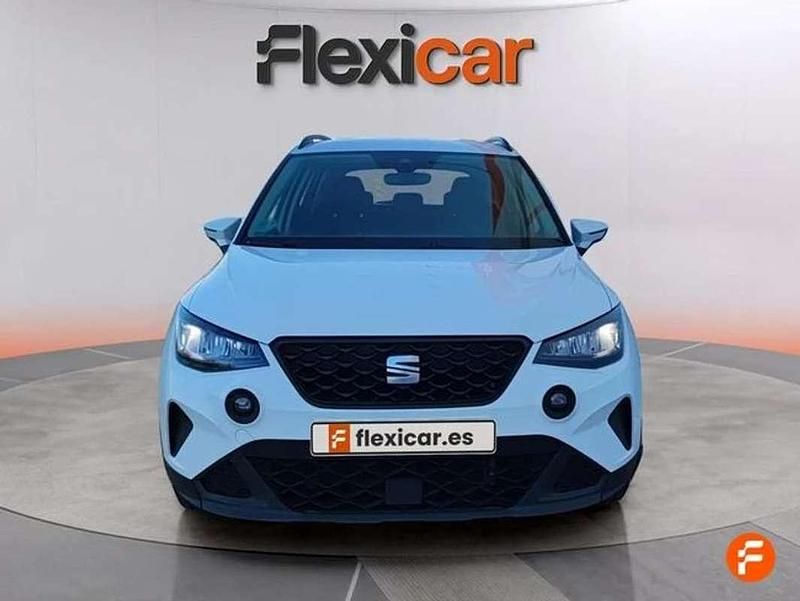 Usado Seat Arona Reference 95 CV (69 kW) 2022 Blanco SUV