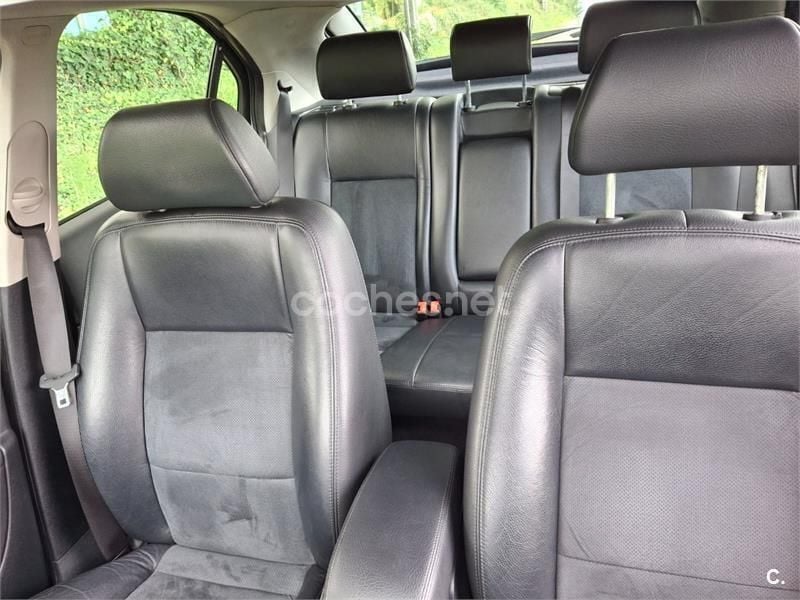 Gris / plata Usado 2005 Ford Mondeo Ghia Berlina | 4000 € (Un poco caro) - Imagen 1/4