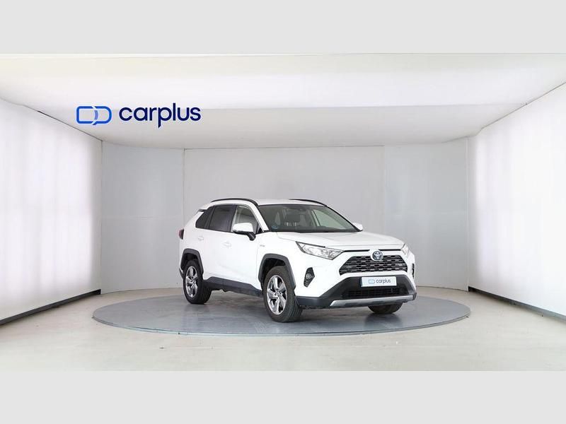 Usado Toyota RAV4 Advance 218 CV (160 kW) 2021 Blanco classic (sol) SUV