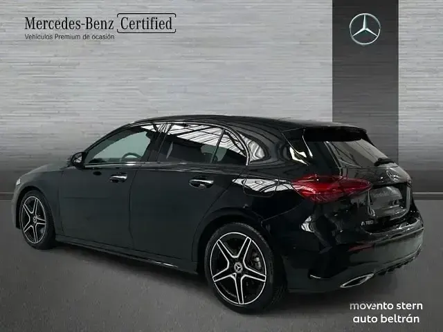 Usado Mercedes A180 Advanced 136 CV (100 kW) 2025 Negro Utilitario