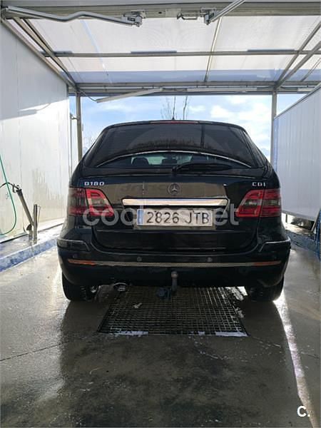 Usado Mercedes B180 109 CV (80 kW) 2007 Negro Monovolumen