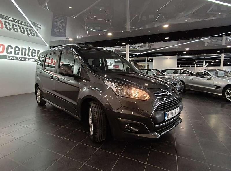 Usado Ford Tourneo Connect Titanium 120 CV (88 kW) 2015 Gris Monovolumen