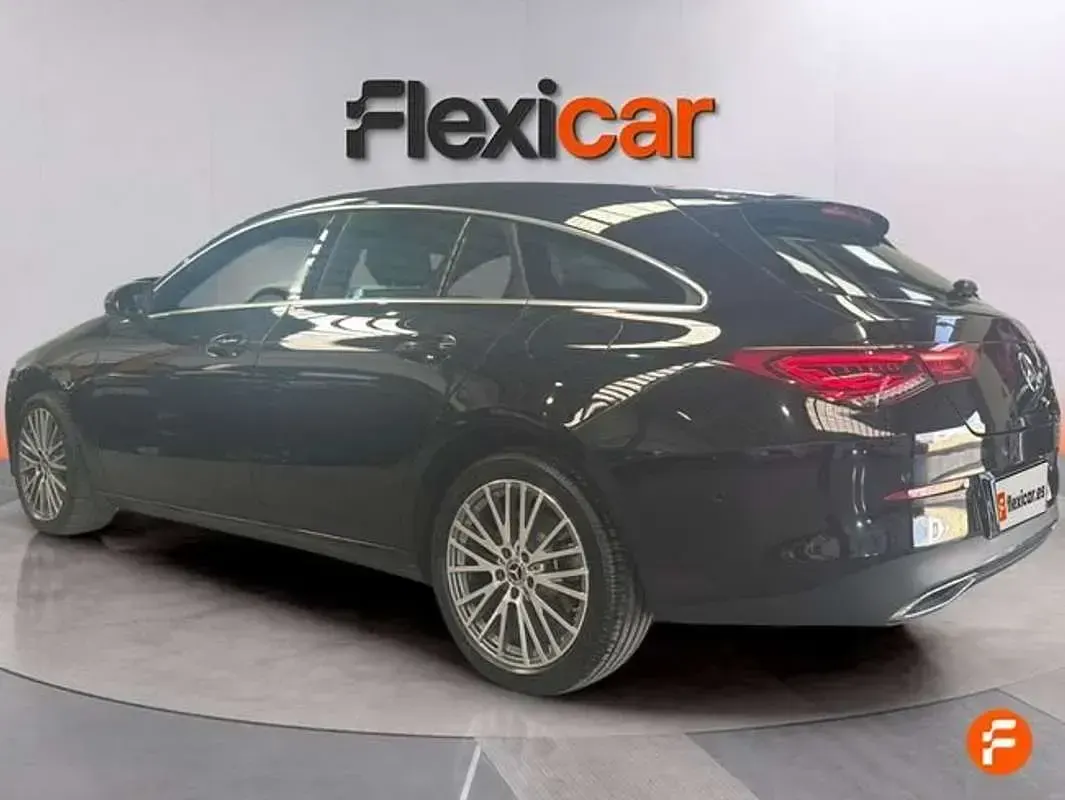 Usado Mercedes CLA250e Shooting Brake 218 CV (160 kW) 2023 Negro Familiar