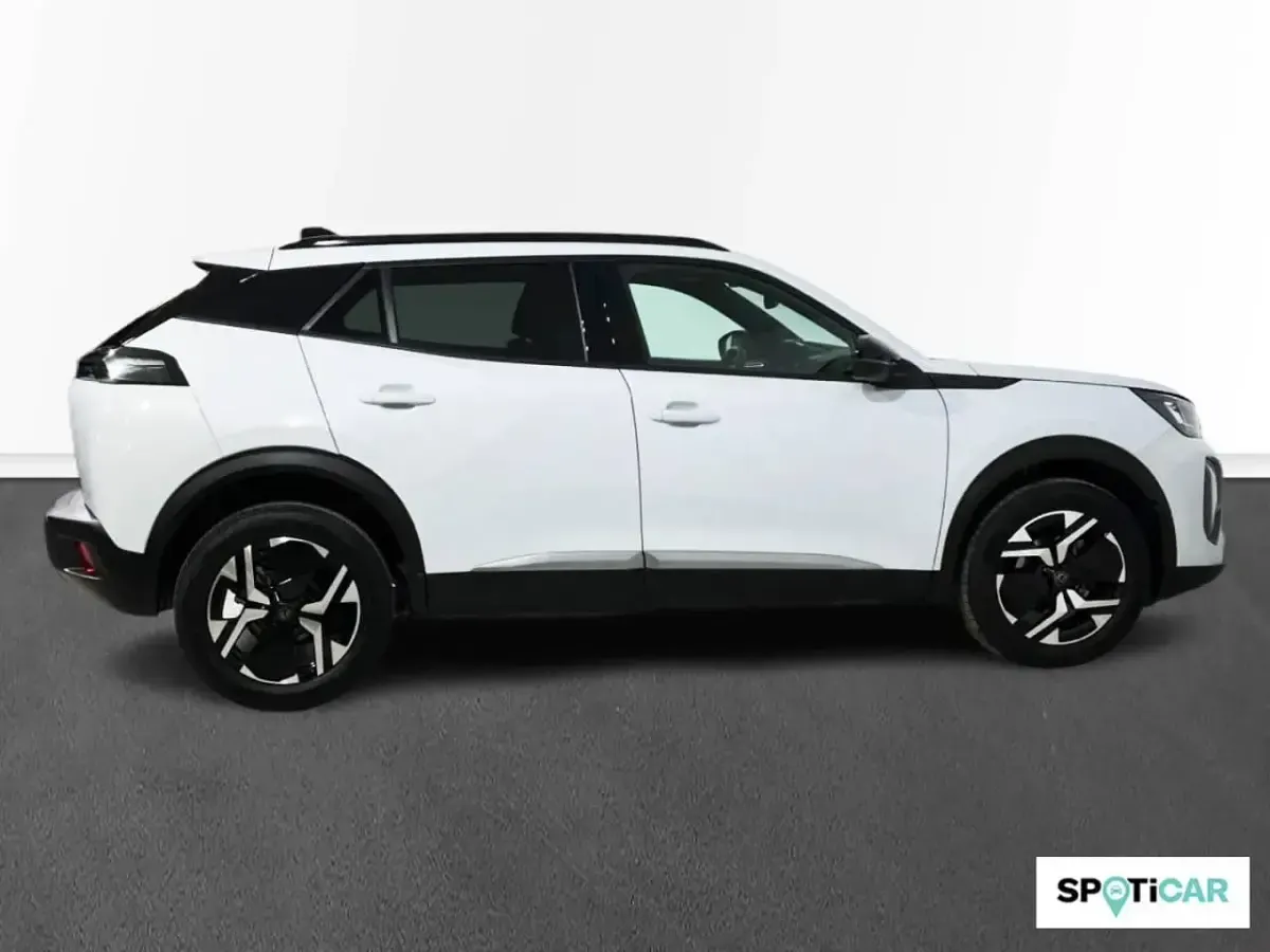 Usado Peugeot 2008 Allure 100 CV (73 kW) 2025 Blanco SUV