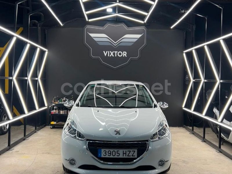 Blanco Usado 2015 Peugeot 208 Style Utilitario | 7700 € (Precio justo) - Imagen 1/4