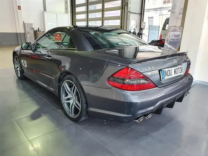 Usado Mercedes SL63 AMG AMG 525 CV (386 kW) 2009 Gris / plata Descapotable