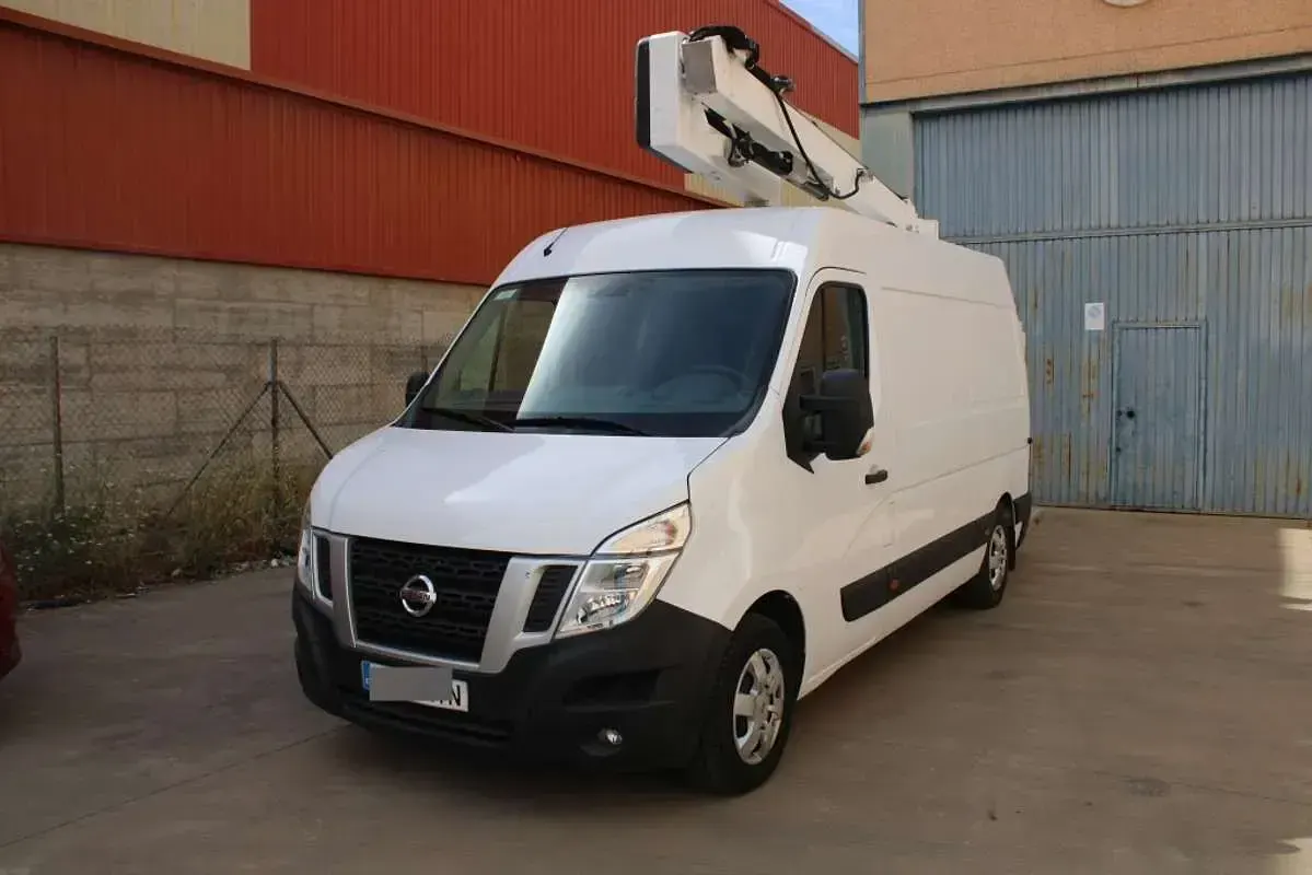 Usado Nissan NV400 131 CV (96 kW) 2019 Blanco Van