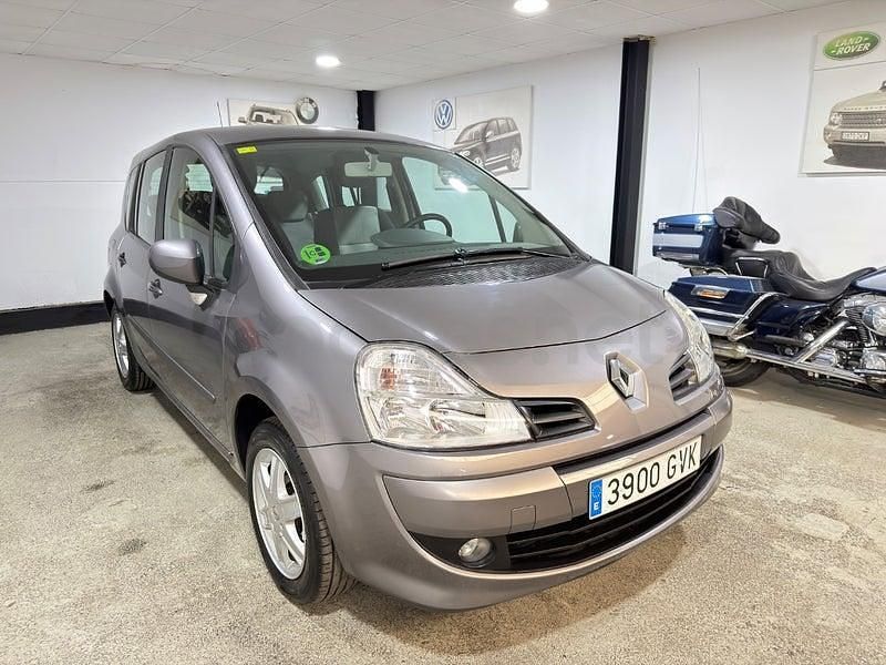 Usado Renault Grand Modus Dynamique 100 CV (73 kW) 2010 Gris / plata Monovolumen