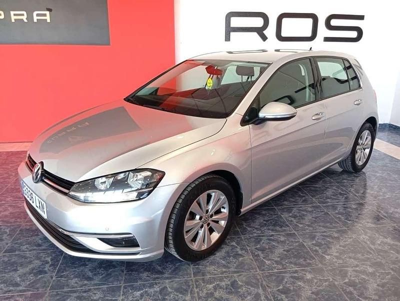 Usado VW Golf VII Advance 116 CV (85 kW) 2019 Gris Utilitario
