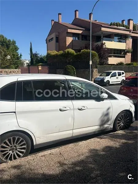 Usado Ford Grand C-Max Titanium 140 CV (102 kW) 2012 Blanco Monovolumen