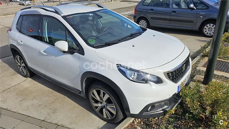 Blanco Usado 2017 Peugeot 2008 Allure SUV | 9900 € (Buen precio) - Imagen 1/4