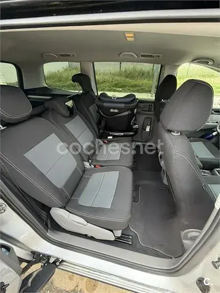 Usado Seat Alhambra Reference 140 CV (102 kW) 2010 Gris / plata Monovolumen