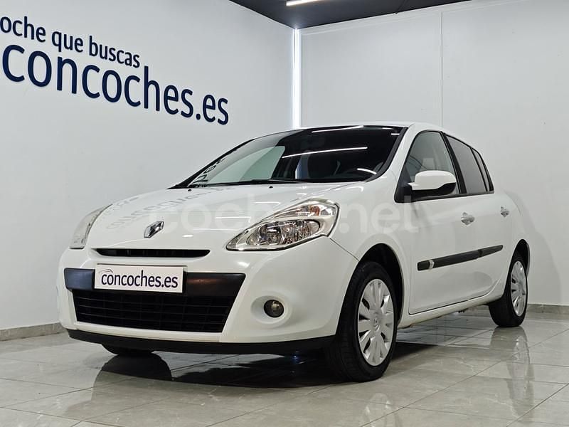Blanco Usado 2009 Renault Clio II Berlina | 5650 € (Precio justo) - Imagen 1/4