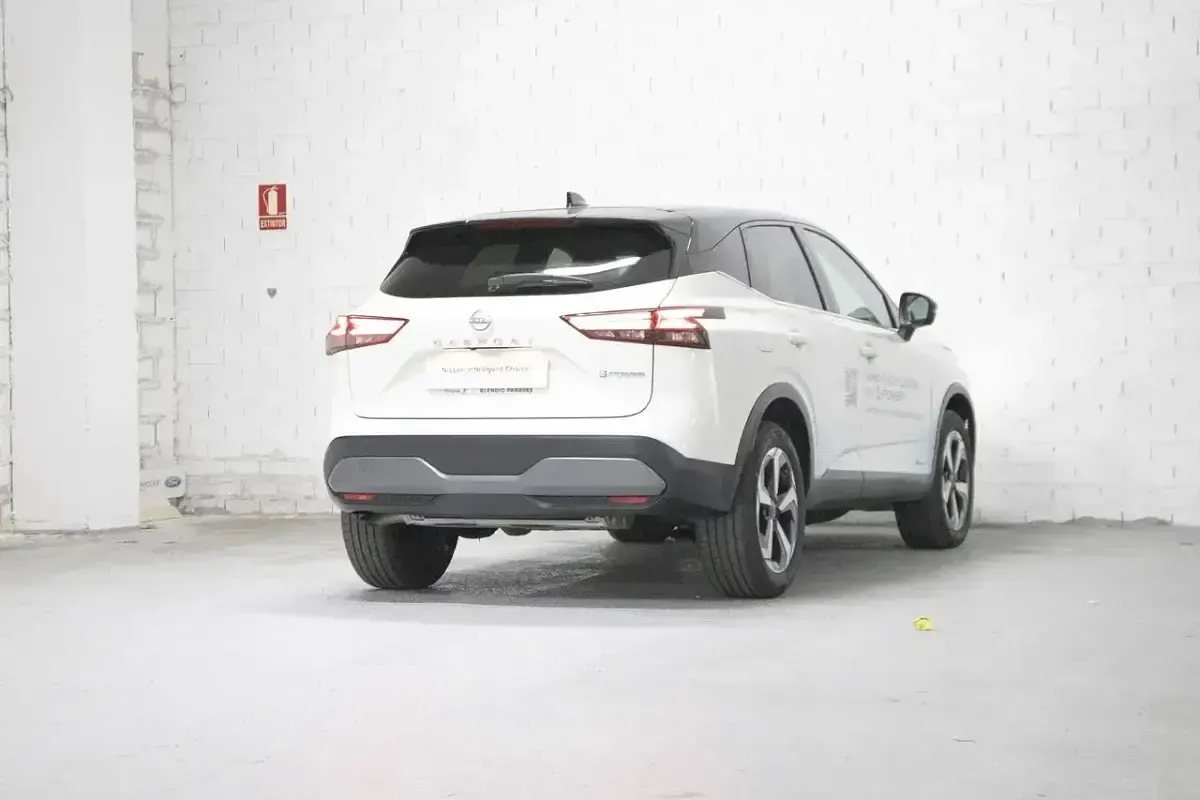 Usado Nissan Qashqai N-Connecta 190 CV (139 kW) 2022 Blanco SUV