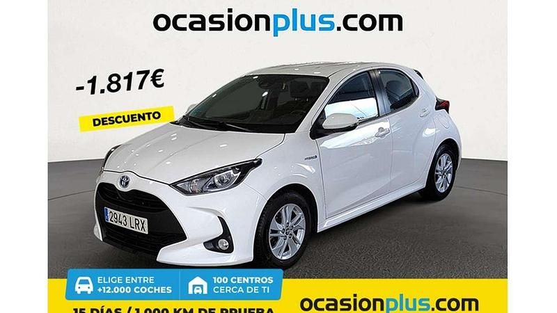 Blanco Usado 2021 Toyota Yaris Hybrid Active Utilitario | 18.173 € (Precio justo) - Imagen 1/4