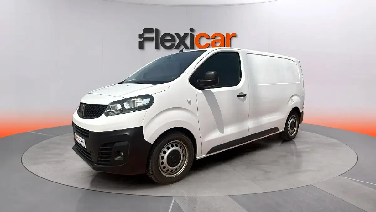 Usado Fiat Scudo Lounge 120 CV (88 kW) 2022 Blanco Van