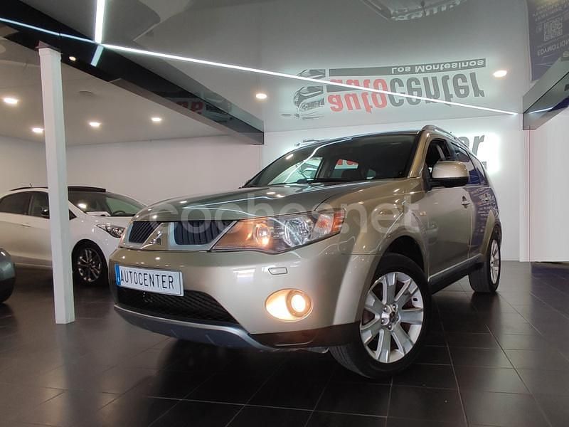 Gris / plata Usado 2008 Mitsubishi Outlander Plus SUV | 9900 € (Precio justo) - Imagen 1/4