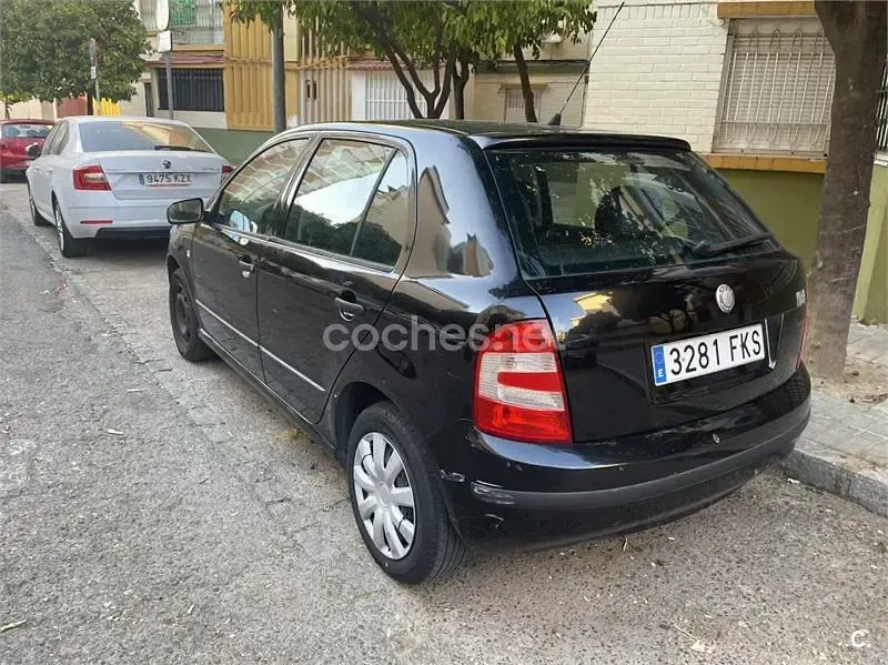 Usado Skoda Fabia 70 CV (51 kW) 2007 Negro Berlina