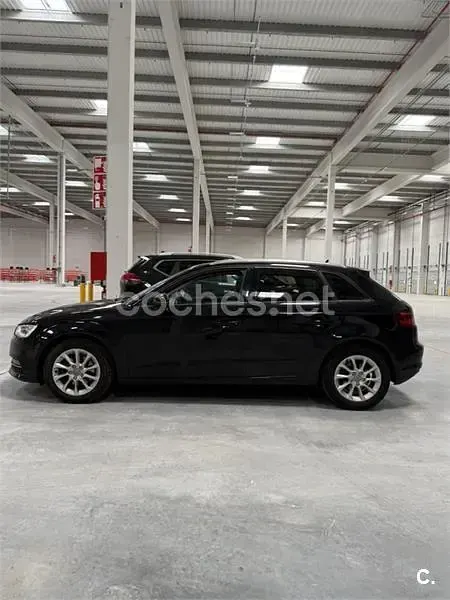 Usado Audi A3 Advanced 110 CV (80 kW) 2016 Negro Berlina