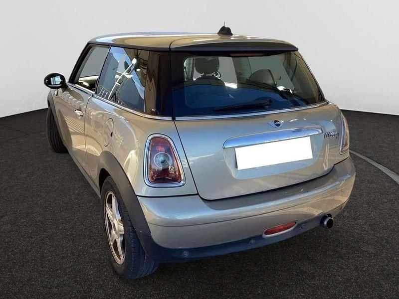 Usado Mini Cooper D 110 CV (80 kW) 2007 Beige Utilitario