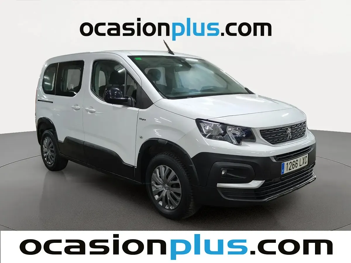 Usado Peugeot Rifter Style 100 CV (73 kW) 2022 Blanco Monovolumen