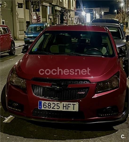 Usado Chevrolet Cruze LS 124 CV (91 kW) 2011 Rojo Berlina
