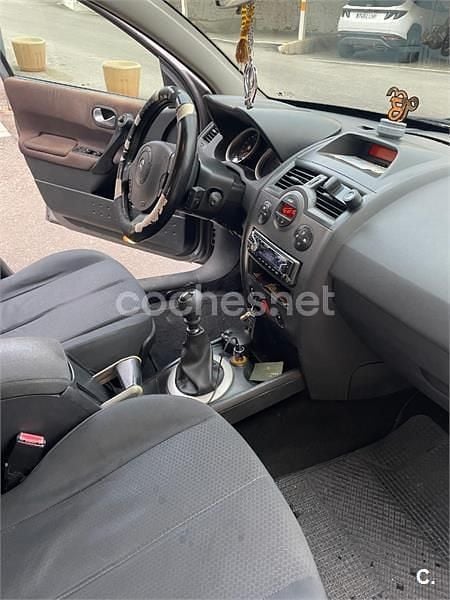 Usado Renault Mégane II 105 CV (77 kW) 2006 Negro Berlina