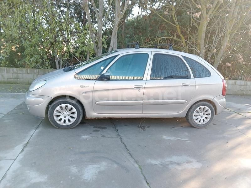 Amarillo Usado 2002 Citroën Xsara Picasso Exclusive Monovolumen | 2000 € (Precio justo) - Imagen 1/4