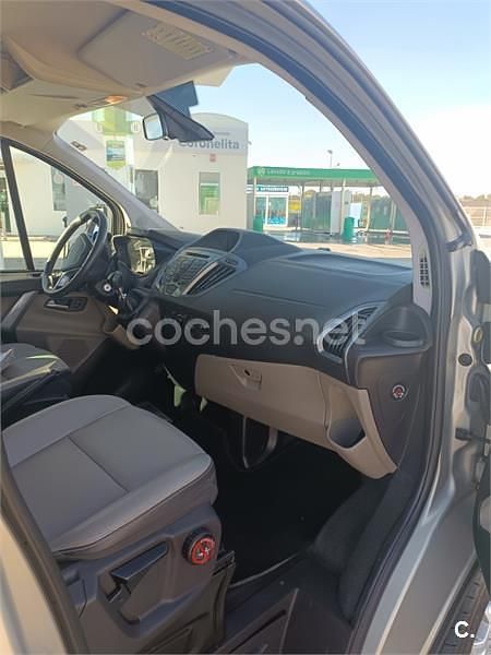 Usado Ford Tourneo Limited 155 CV (114 kW) 2013 Beige Monovolumen