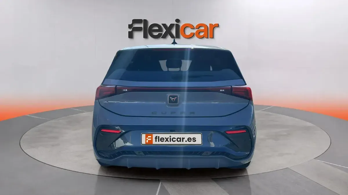Usado Cupra Born e-Boost 169 kW (231 CV) 2023 Gris Utilitario